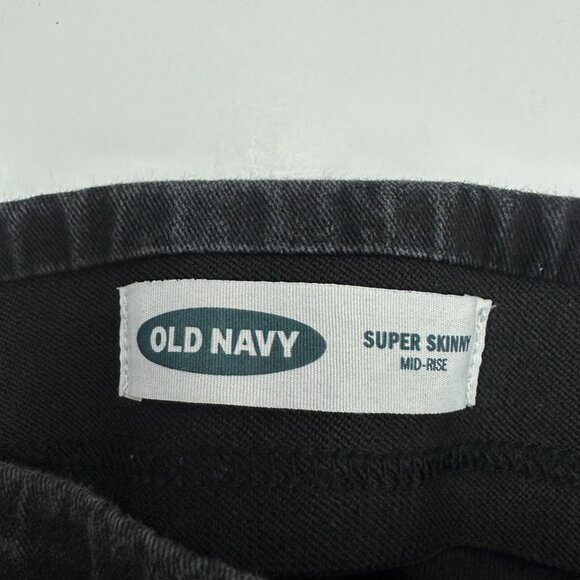 Old Navy Super Skinny Mid Rise Pull On Women's size 10P Black Denim jeans - Picture 3 of 5